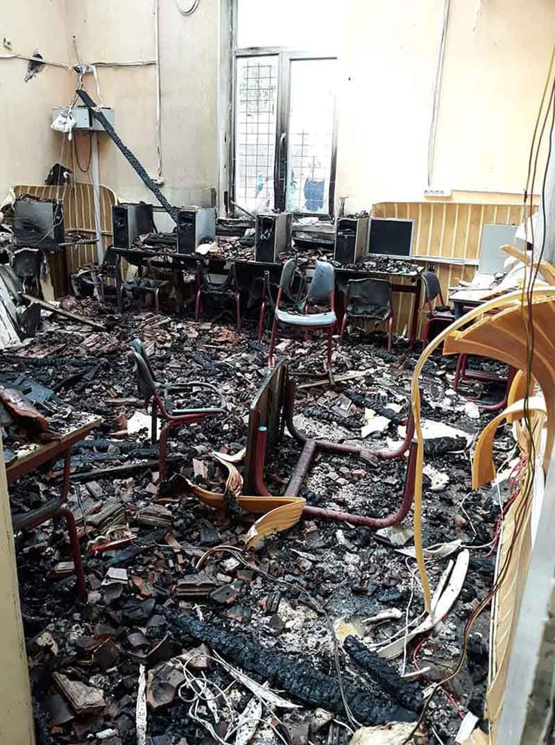 ACTUALIZARE: FOTO&VIDEO - INCENDIU la școala din Văleni
