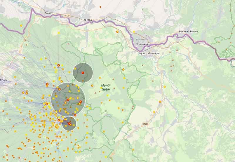 FURTUNĂ peste BAIA MARE - A căzut grindină de mari dimensiuni. Acoperișuri rupte și mașini afectate