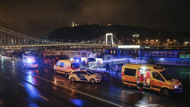 Un vapor de croazieră plin cu turişti s-a scufundat în Dunăre, la Budapesta. Şapte morţi, 19 dispăruţi