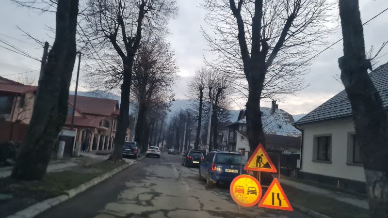 FOTO - Au început lucrările de reabilitare ale străzii Mihai Eminescu din Sighet