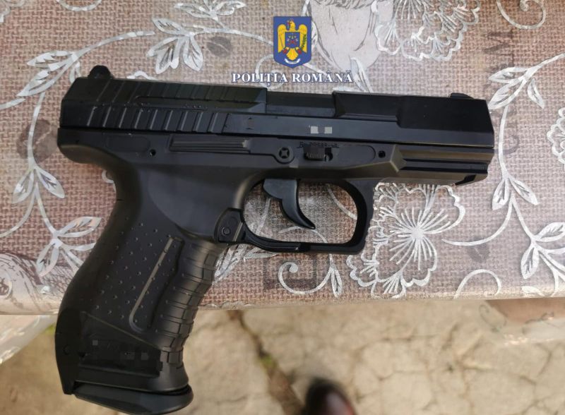 BORȘA- Percheziție domiciliară efectuată de polițiștii Serviciului Arme, Explozivi și Substanțe Periculoase